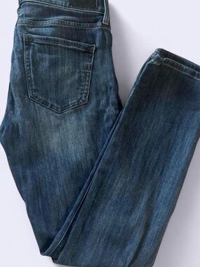 Express Womens Straight Jeans in Washed Blue